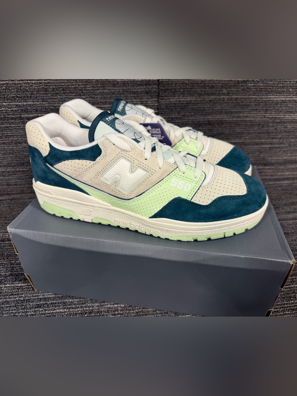 New Balance 550 Men’s Low Top Court Shoes Size 11.5 Green/Grey New BB550FLV